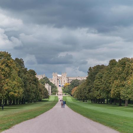 Central Windsor Apartment Facing The Castle Esterno foto
