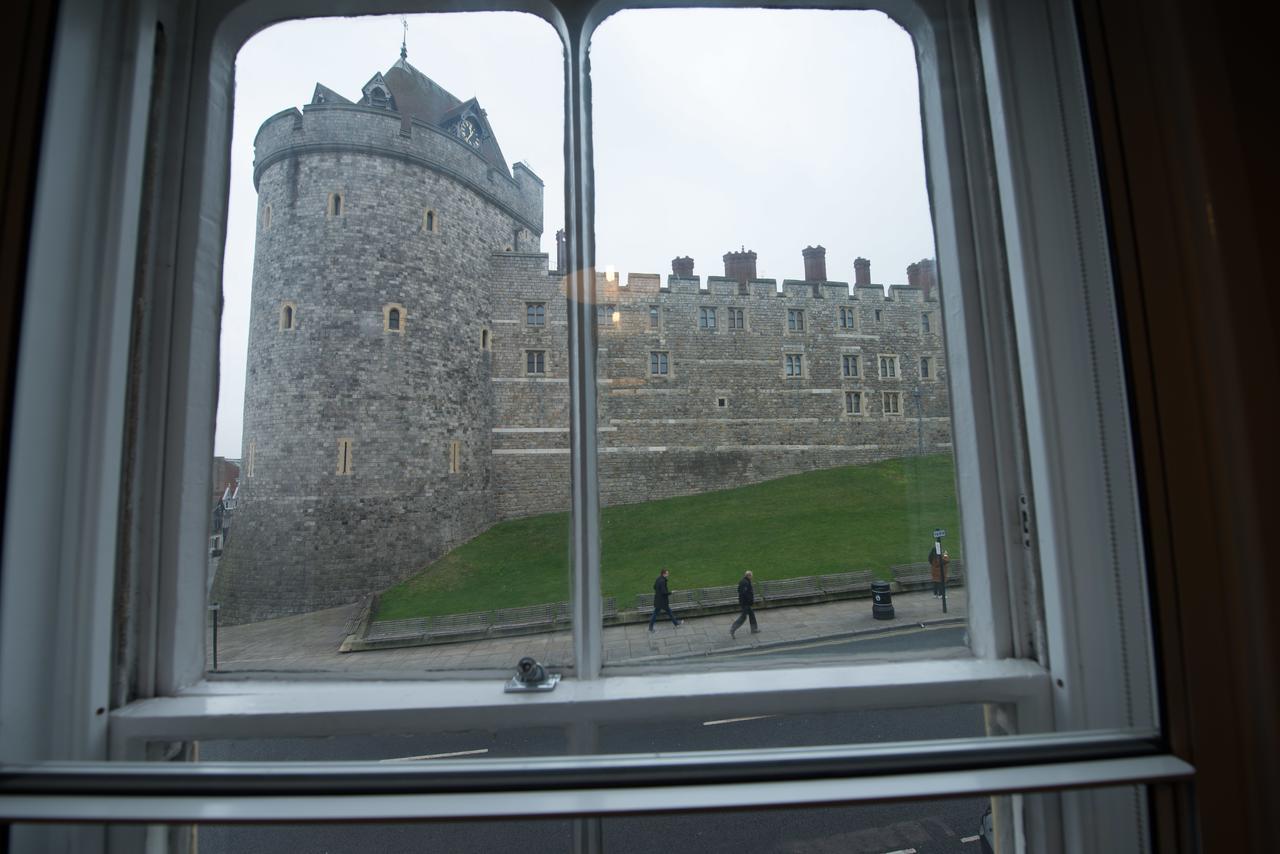Central Windsor Apartment Facing The Castle Esterno foto