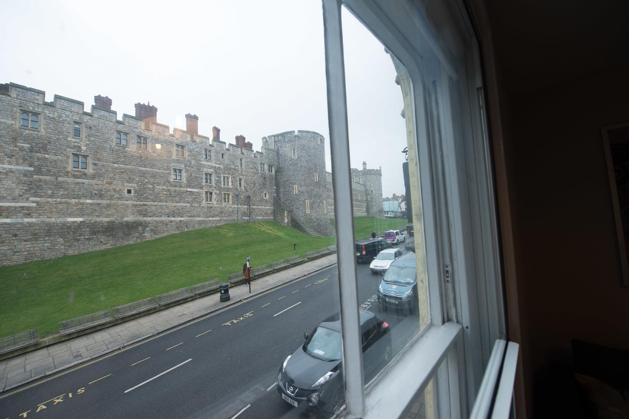 Central Windsor Apartment Facing The Castle Esterno foto